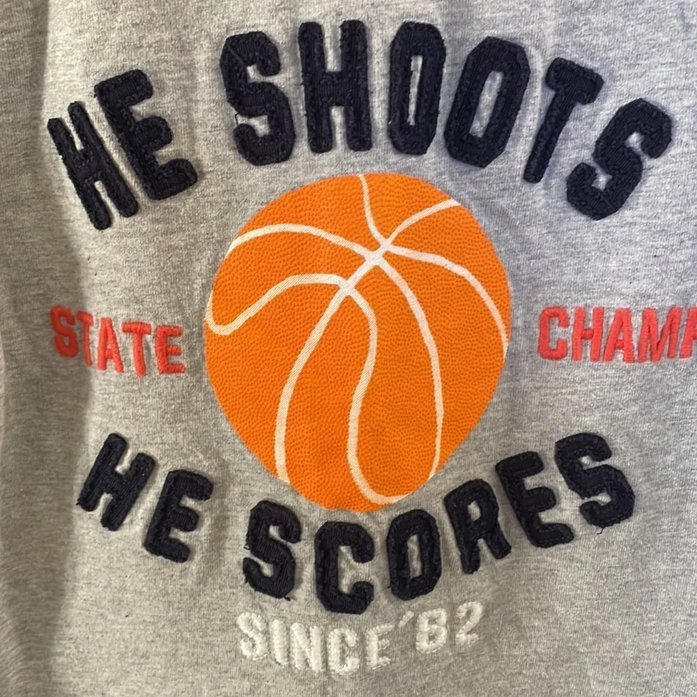 GYMBOREE boys basketball everyday tee shirt raised lettering size 5 cotton